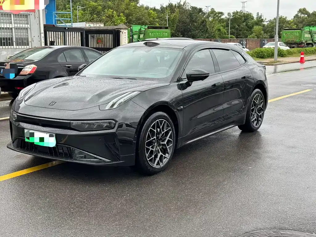 Zeekr 001 2024