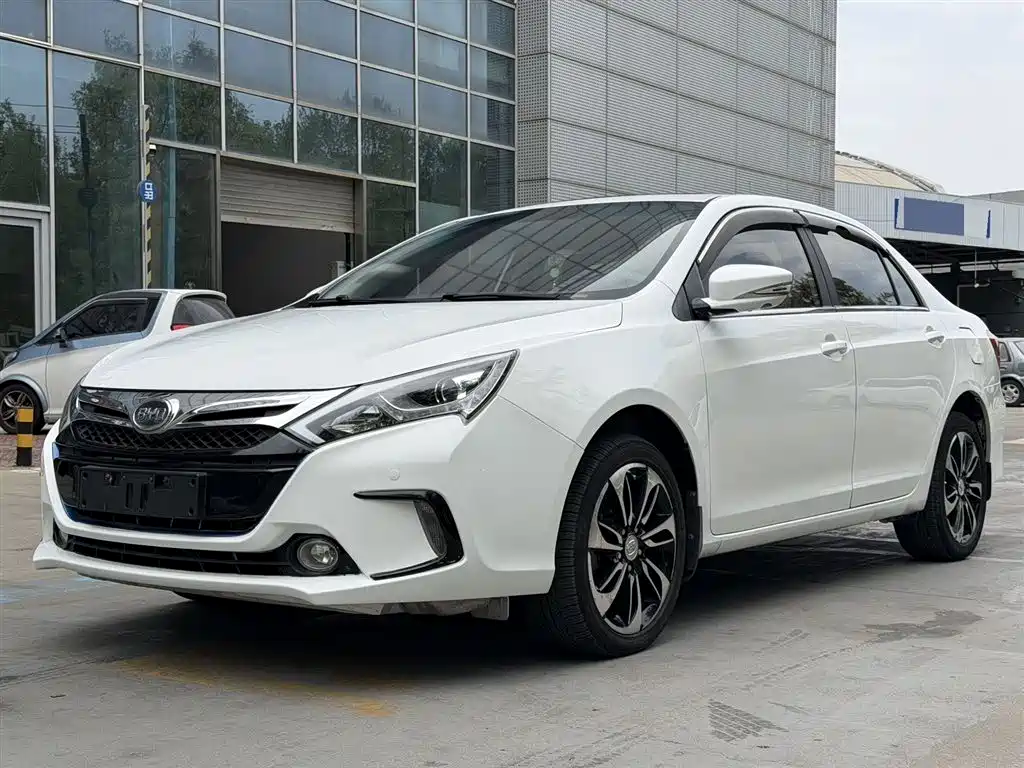 BYD Qin NEV 2015