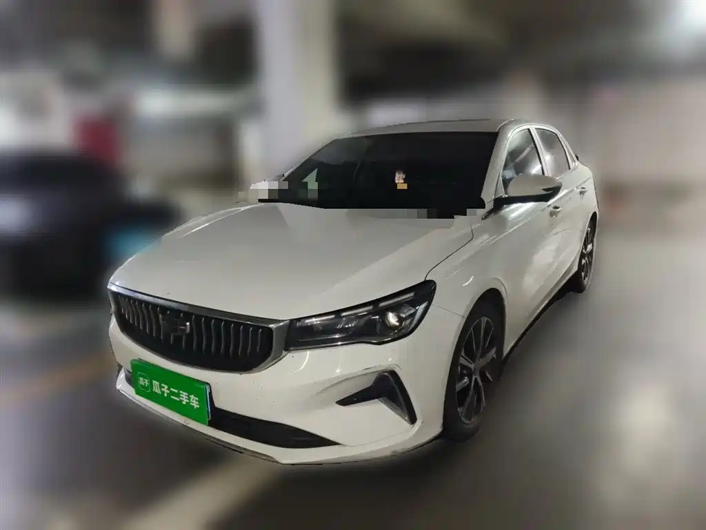 Geely Emgrand 2021