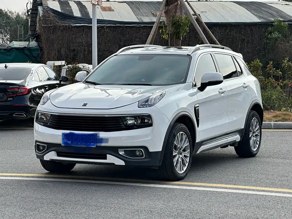 Lynk & Co 01 2018