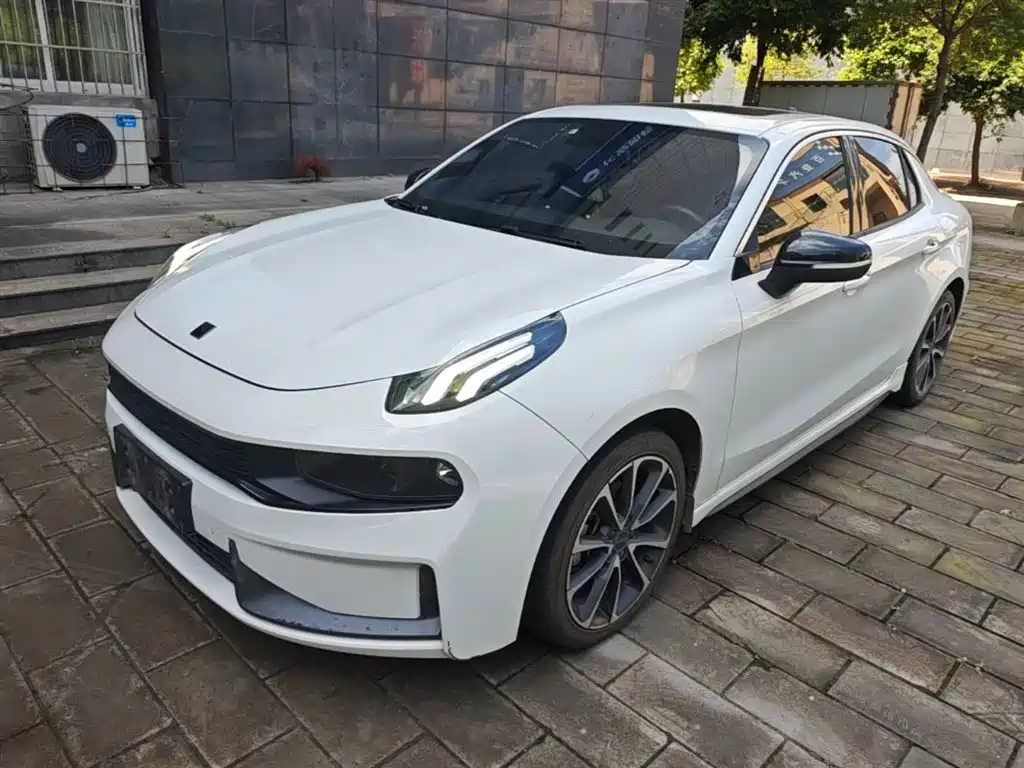 Lynk & Co 03 2020