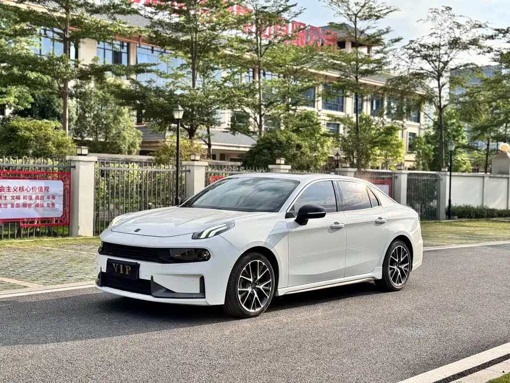 Lynk & Co 03 2020