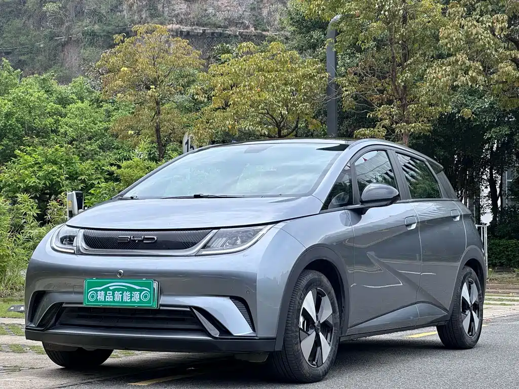 BYD Dolphin 2023