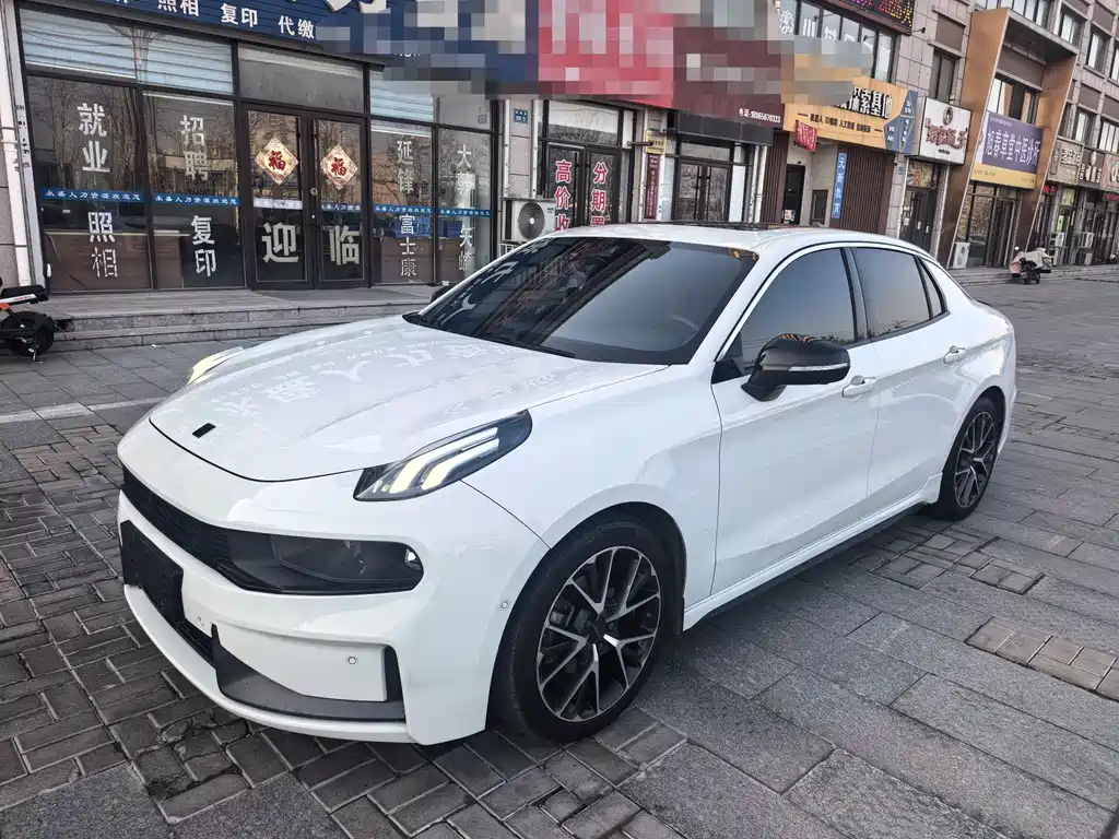 Lynk & Co 03 2020
