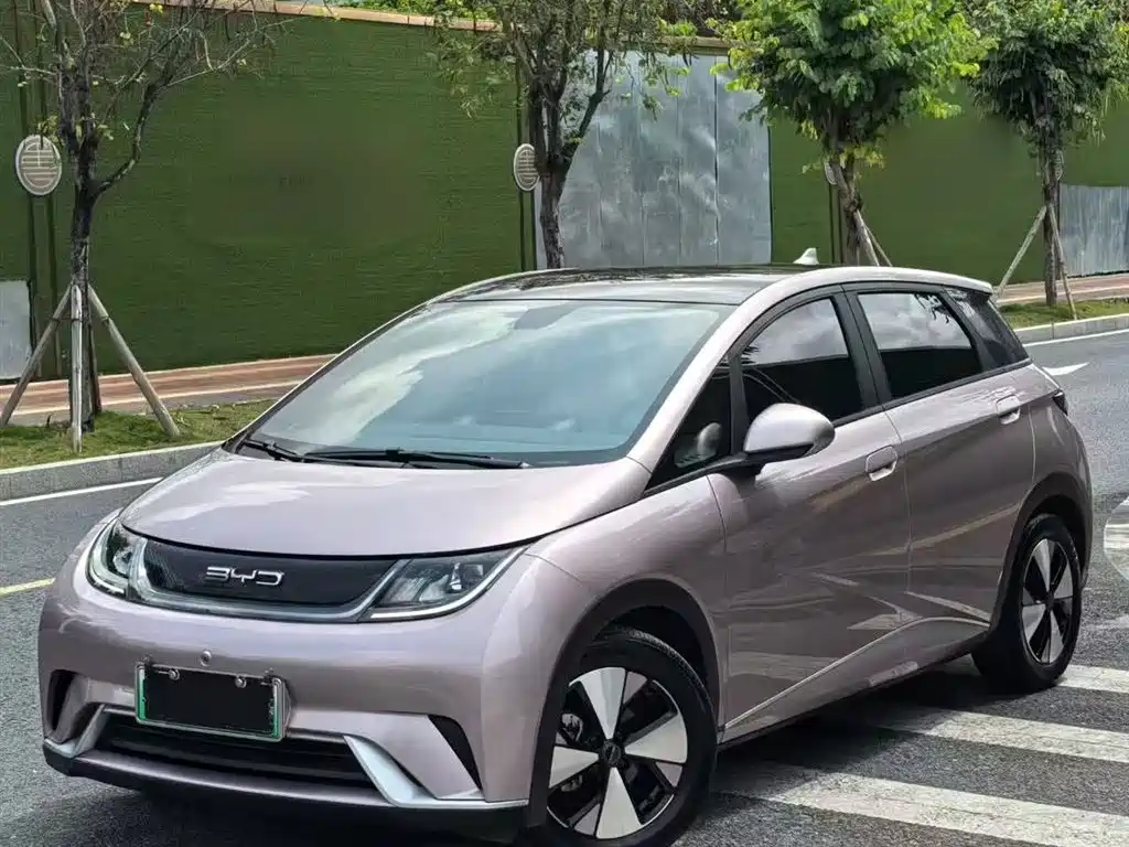 BYD Dolphin 2023