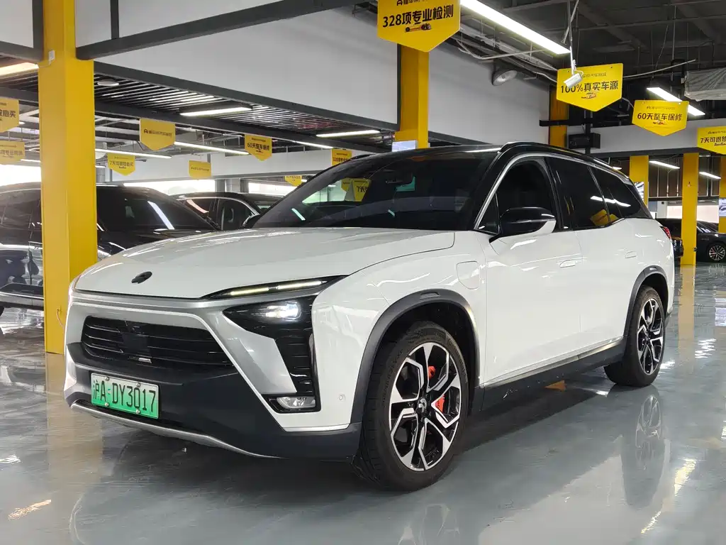 NIO ES8 2021