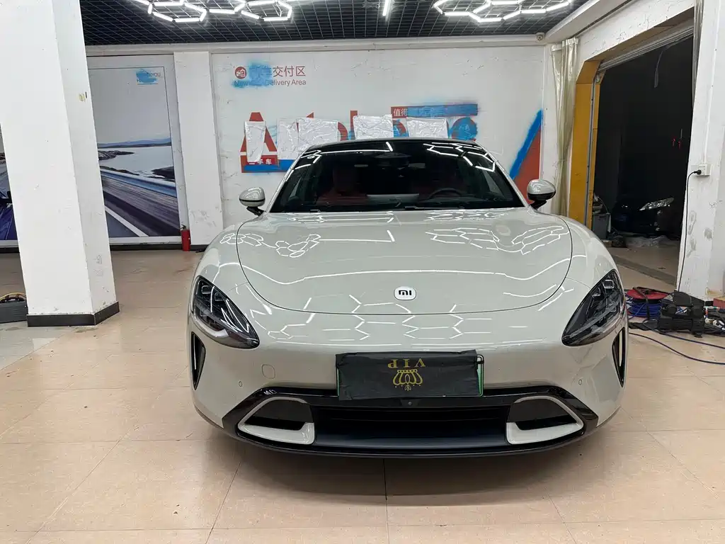 Xiaomi SU7 2024
