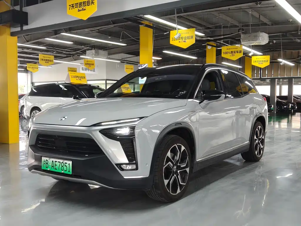 NIO ES8 2021