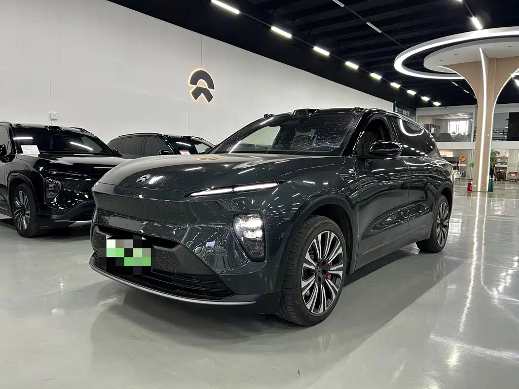 NIO ES8 2024