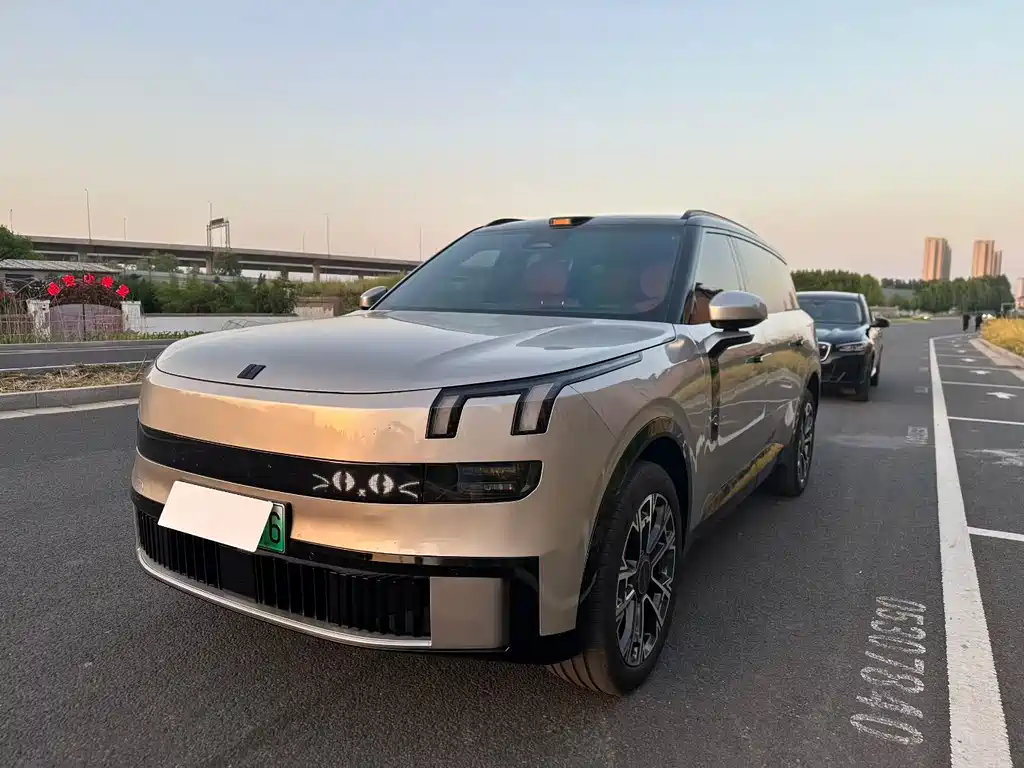 Lynk & Co 领克900 2026