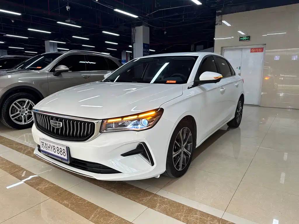 Geely Emgrand 2021
