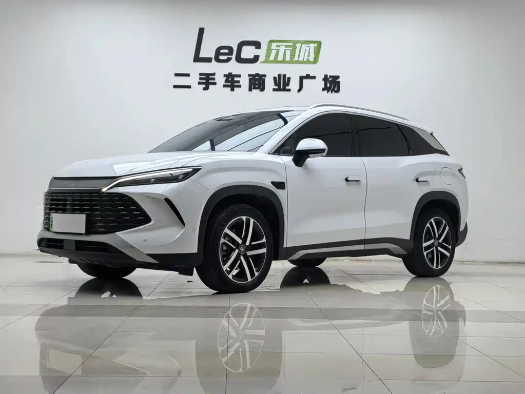 BYD L DM-i 2025
