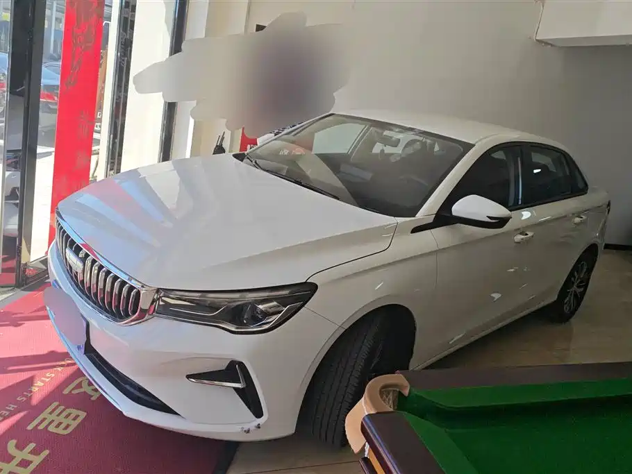 Geely Emgrand 2025