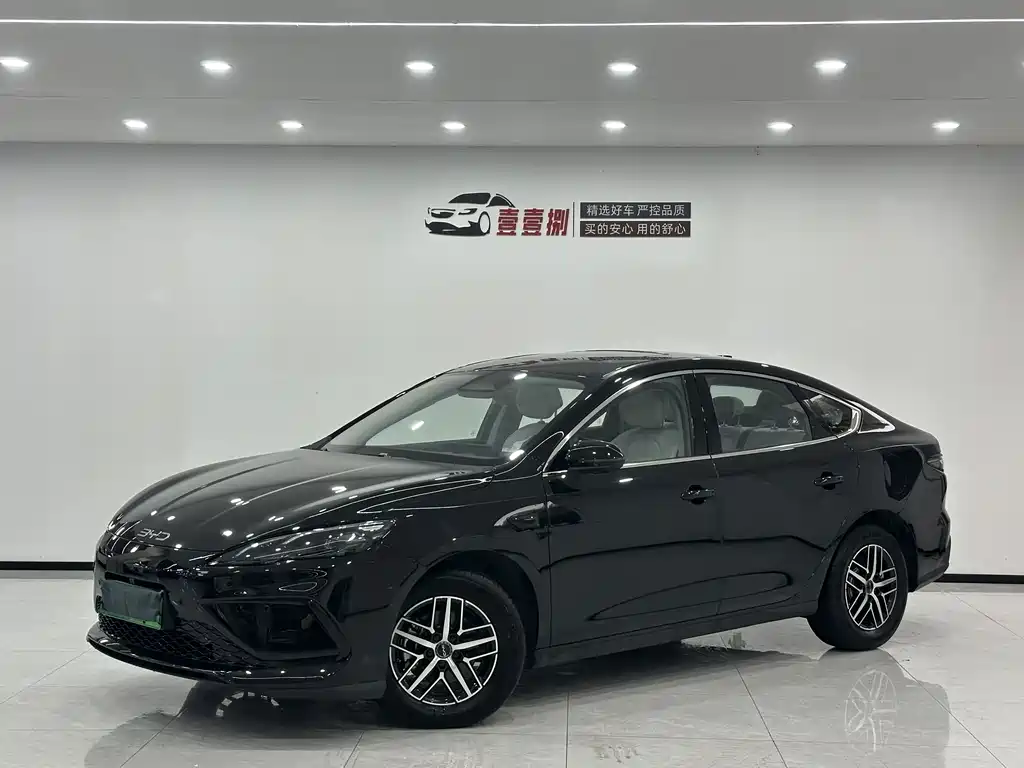 BYD Seal 05 DM-i 2025