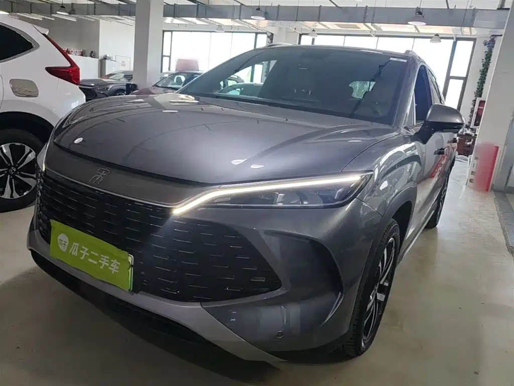 BYD L DM-i 2025