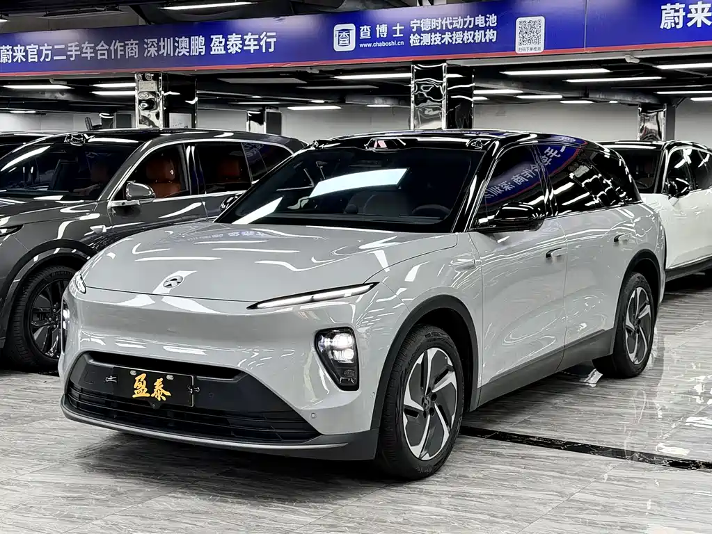 NIO ES8 2023