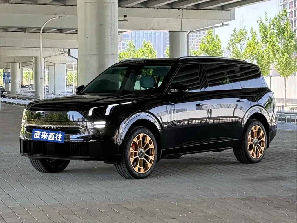 Lynk & Co 领克900 2025