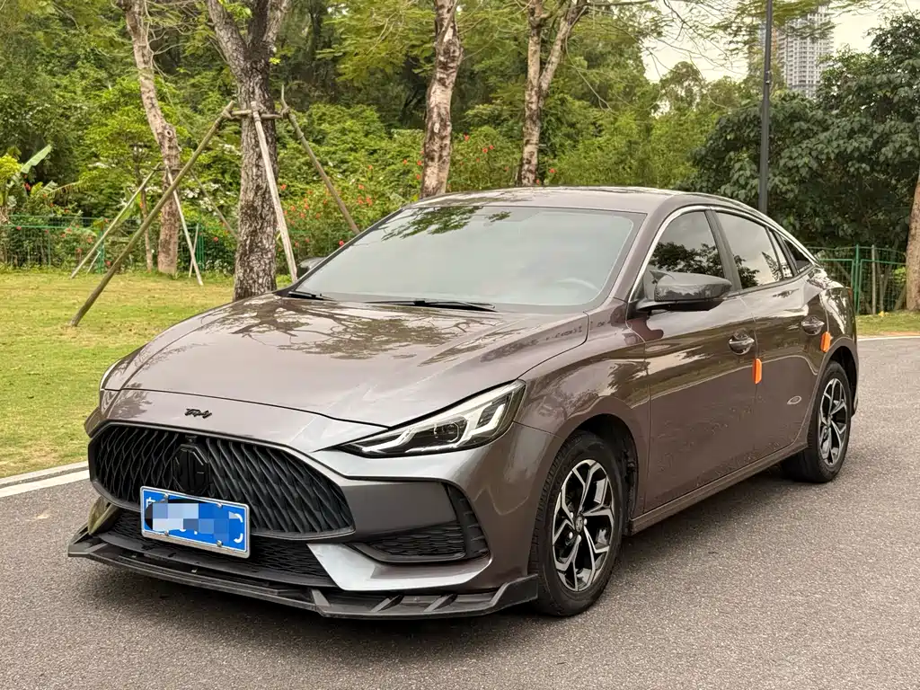 MG MG5 2023