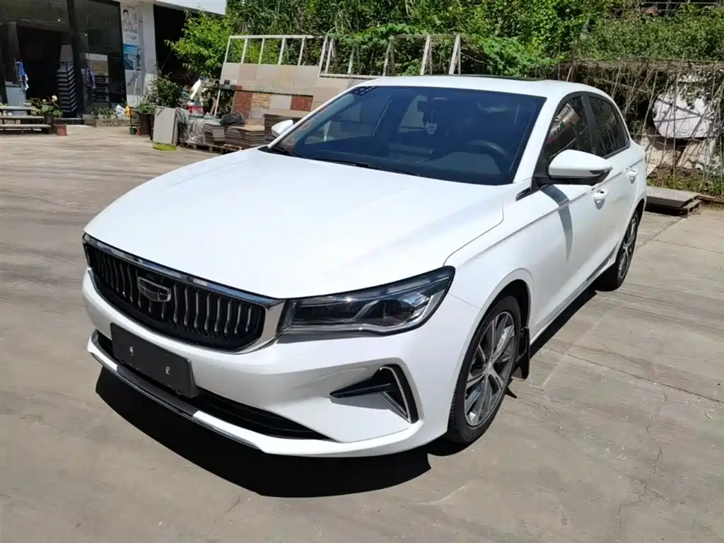 Geely Emgrand 2023