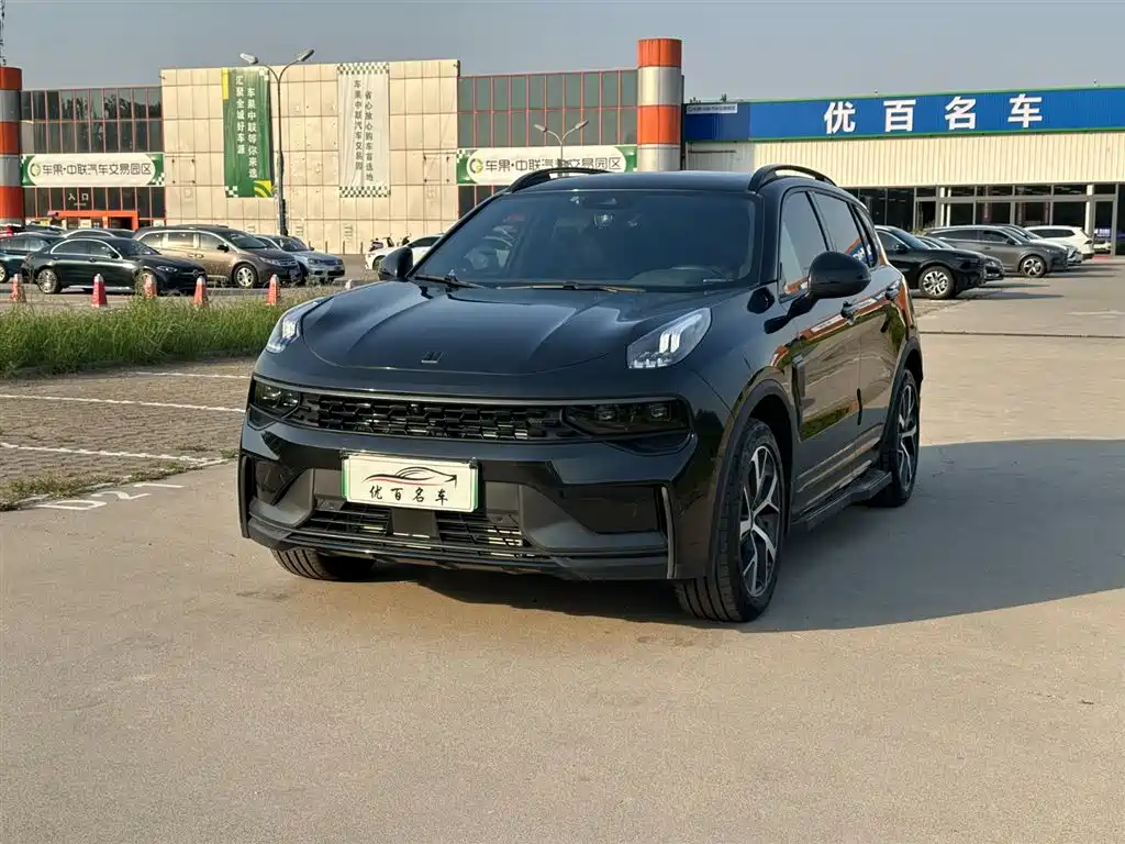 Lynk & Co 01 EM-P 2023