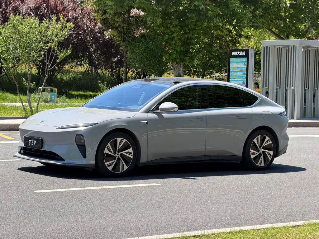 NIO ET5 2023