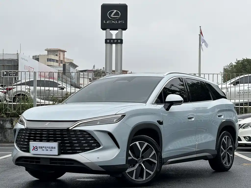 BYD L DM-i 2025
