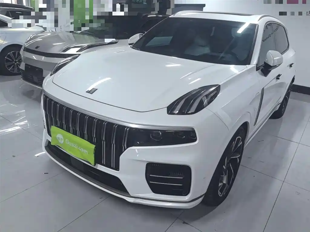 Lynk & Co 09 EM-P 2022