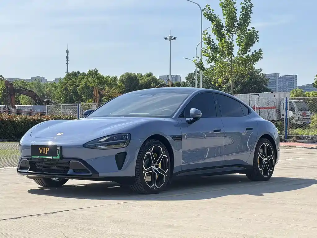 Xiaomi SU7 2024