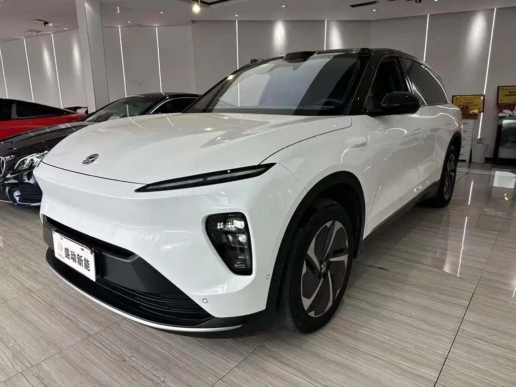NIO ES8 2024