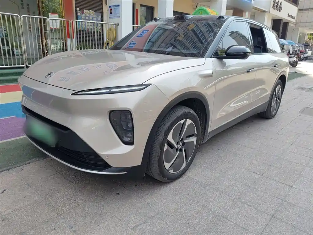 NIO ES8 2023