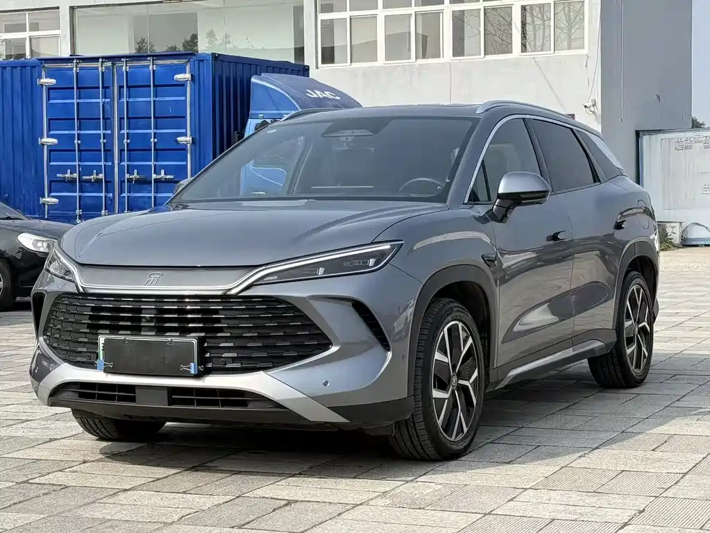 BYD L DM-i 2025
