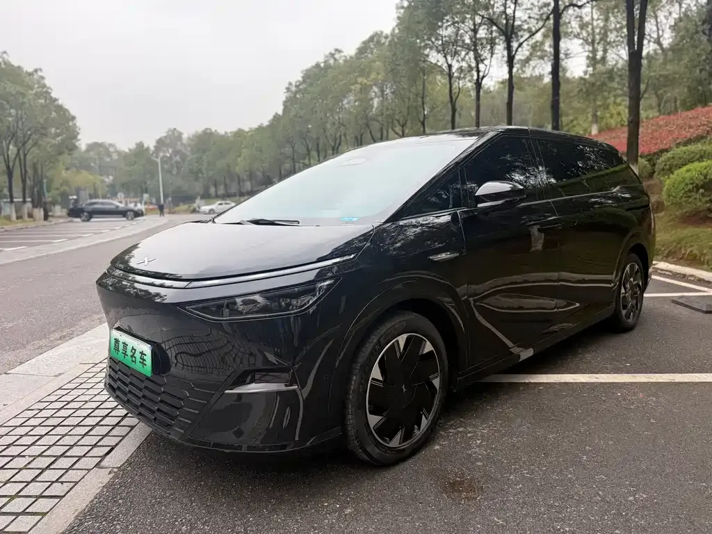 Xpeng X9 2024 model 702 super long battery life Max