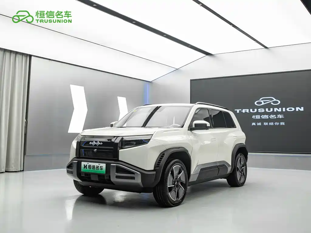 Fang Cheng Bao Titanium 3 2025