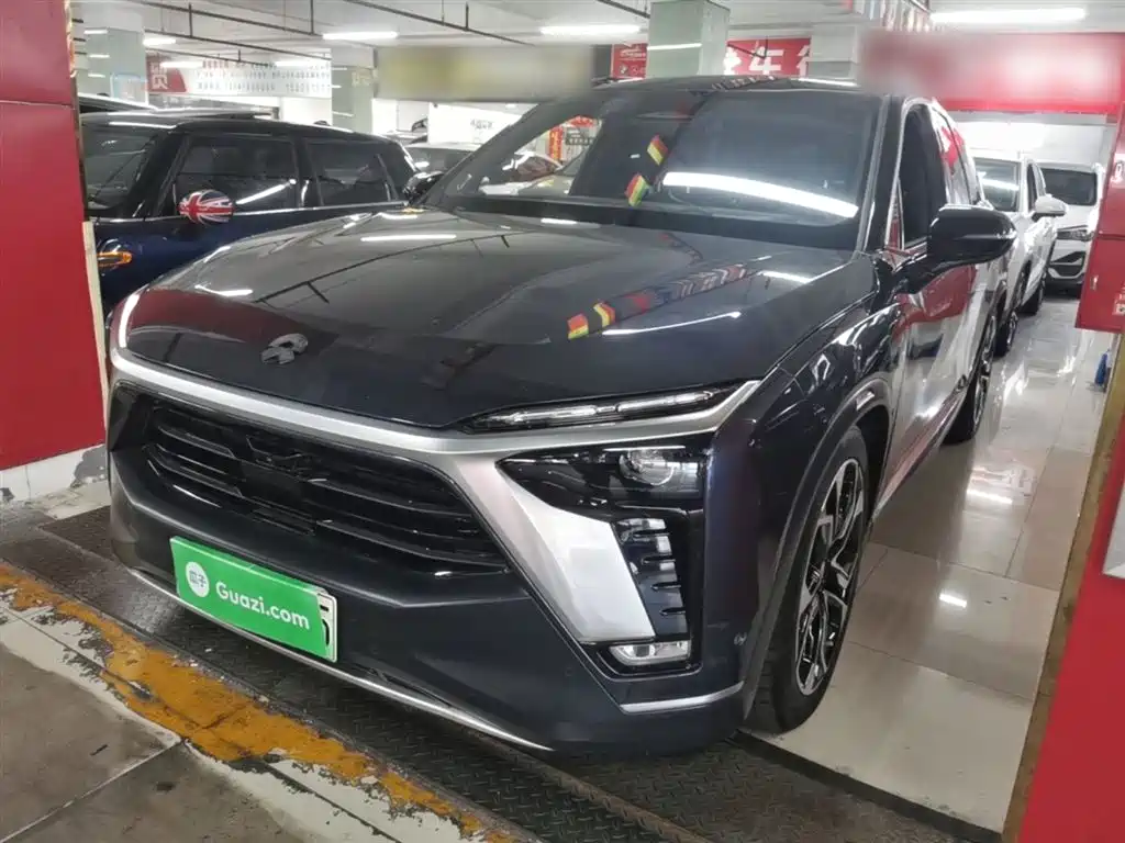 NIO ES8 2021
