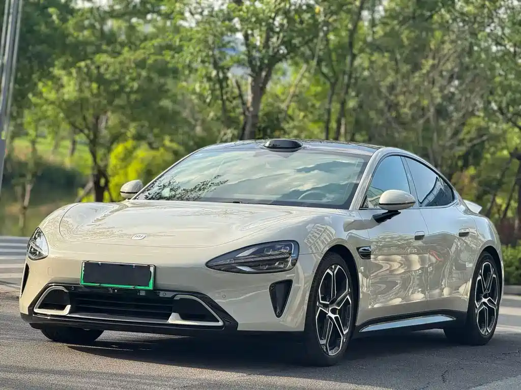 Xiaomi SU7 2024