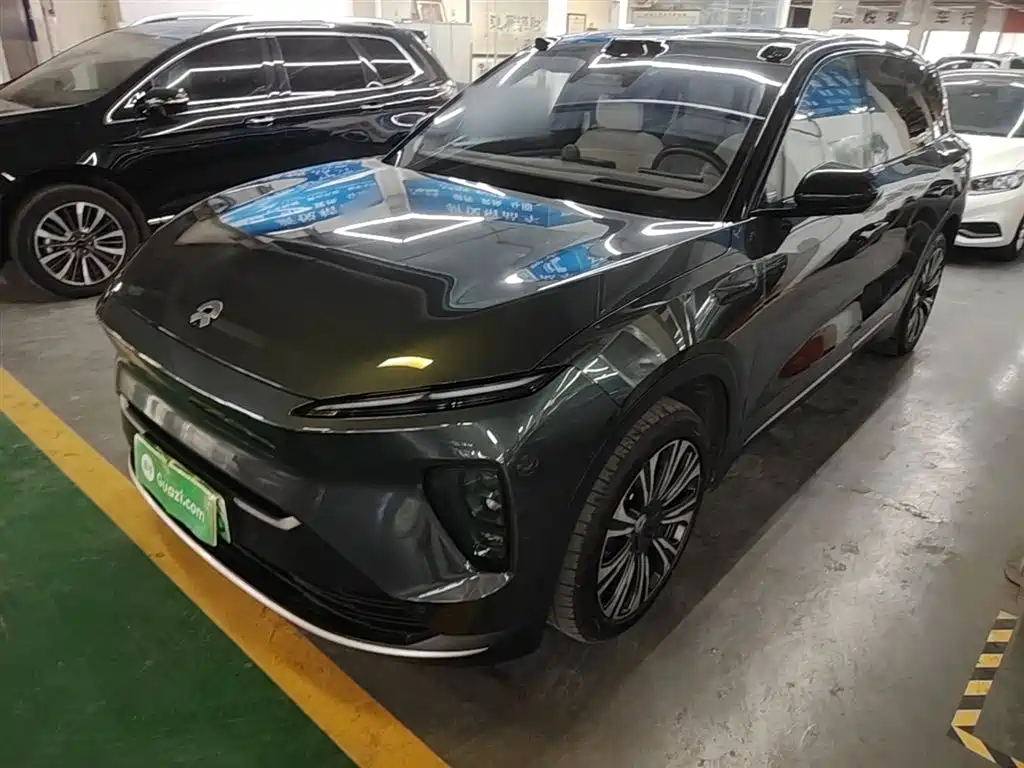 NIO ES8 2024