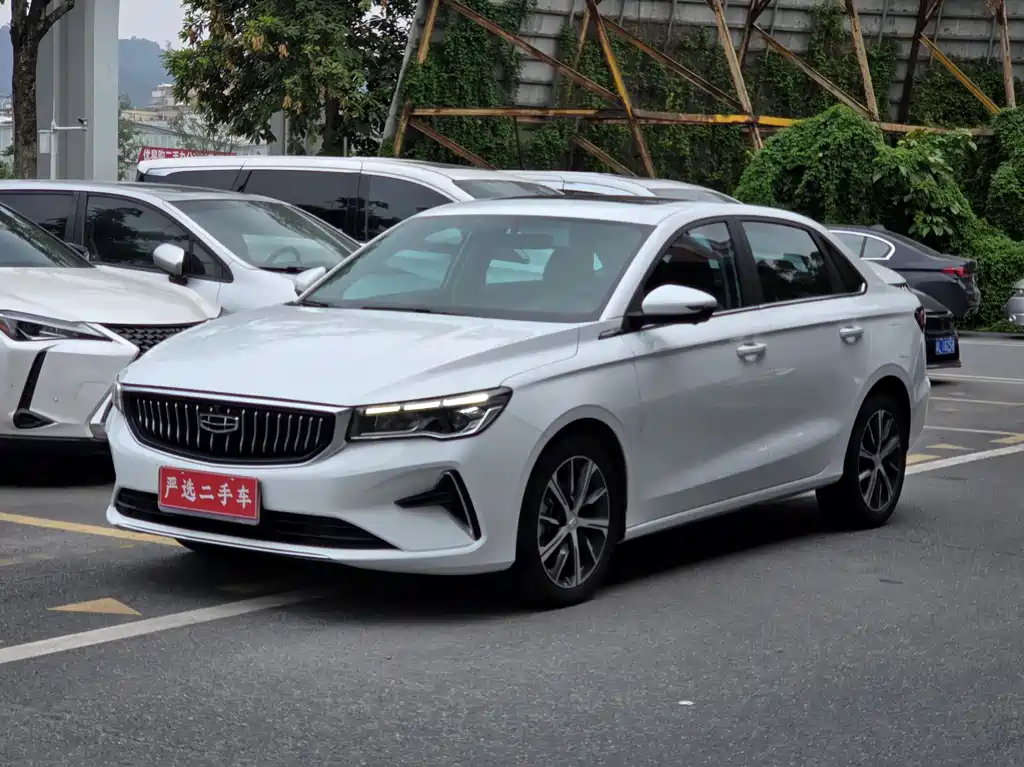 Geely Emgrand 2024
