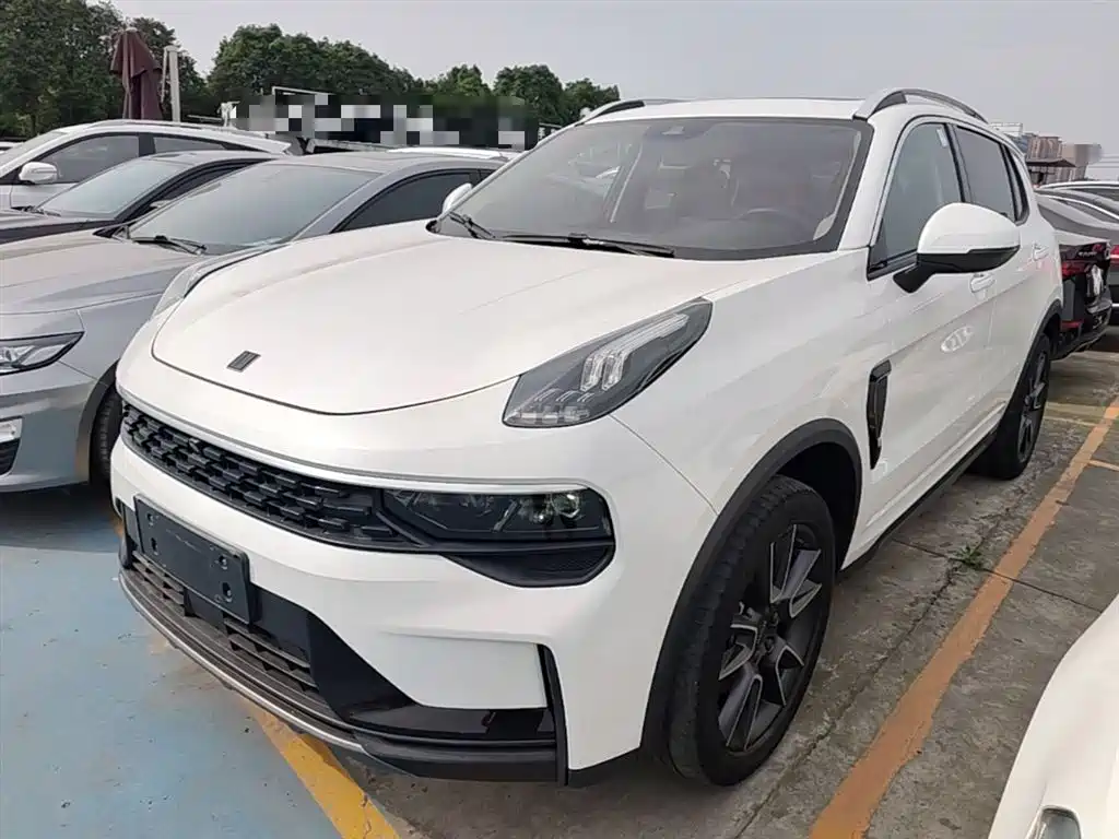 Lynk & Co 01 2022