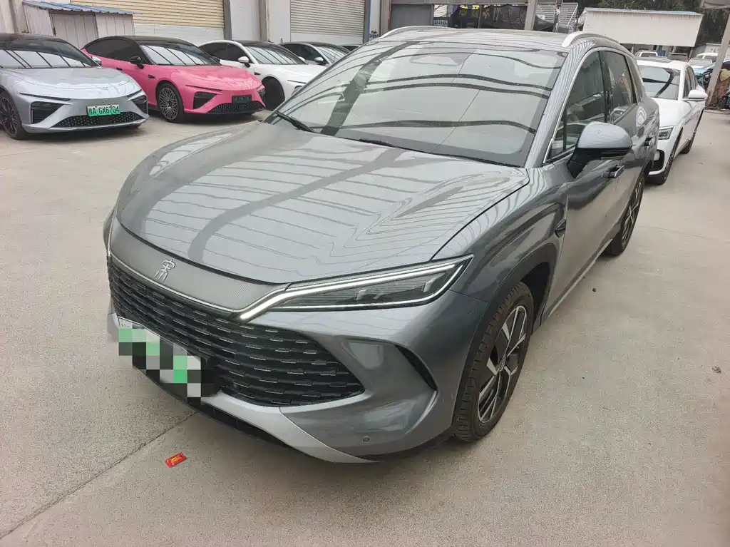 BYD L DM-i 2025