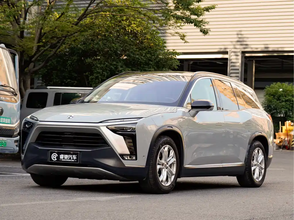 NIO ES8 2021