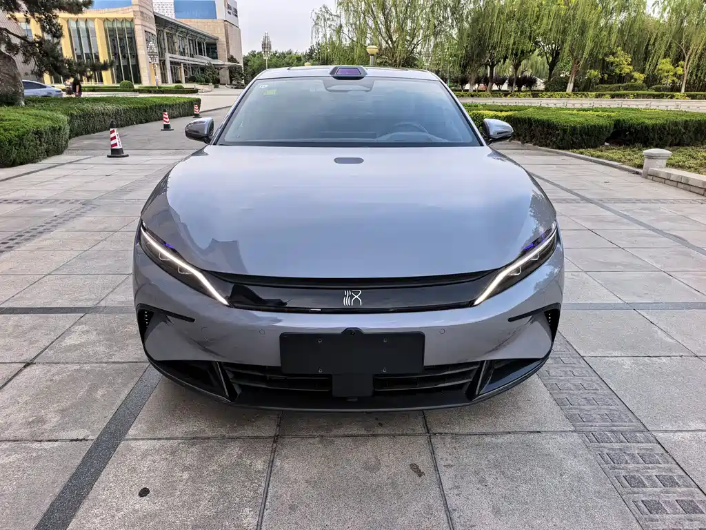 BYD Han 2025