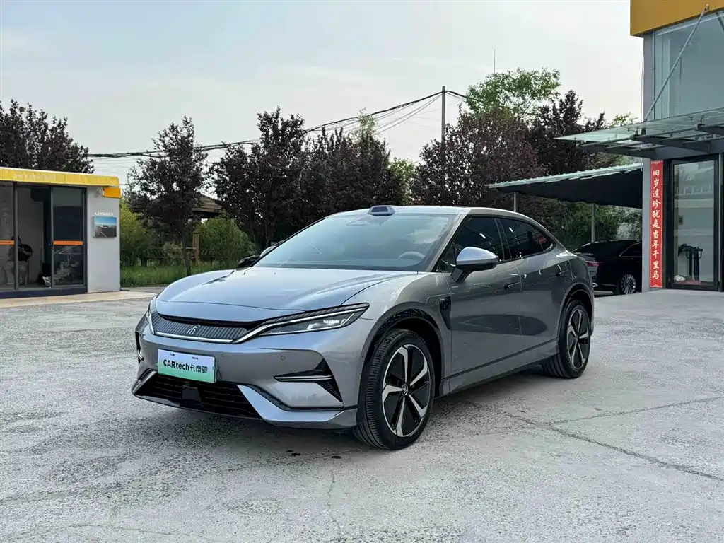 BYD L EV 2025