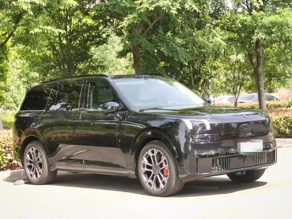 Lynk & Co 领克900 2025