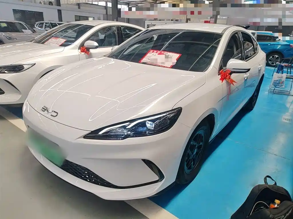 BYD Seal 05 DM-i 2025