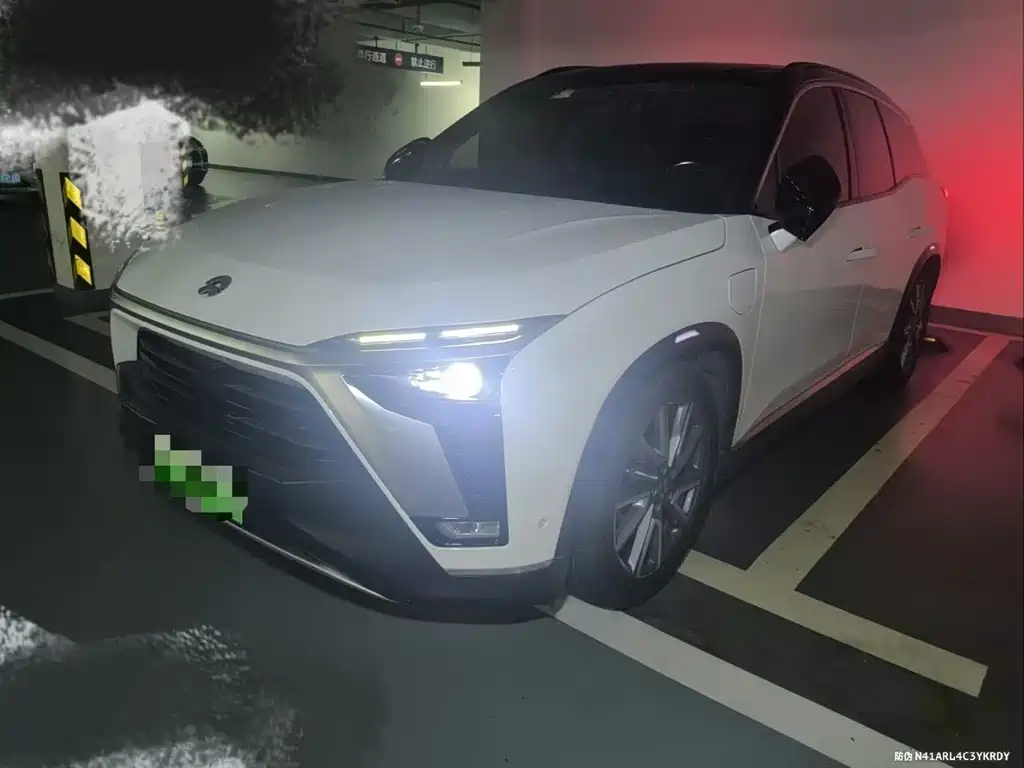 NIO ES8 2020