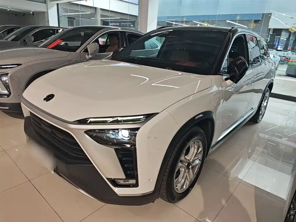 NIO ES8 2022