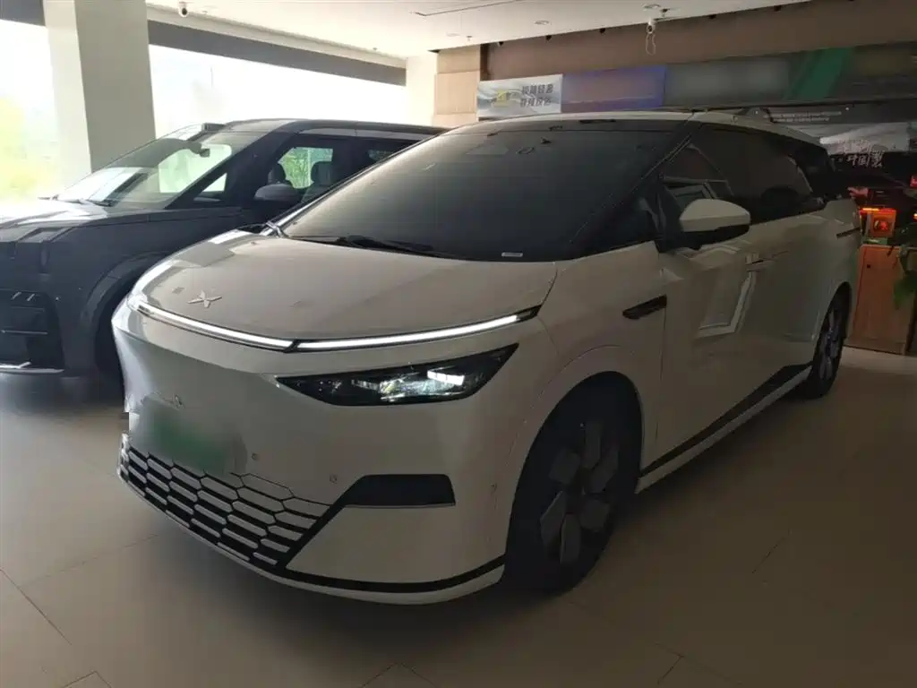 XPENG X9 2024