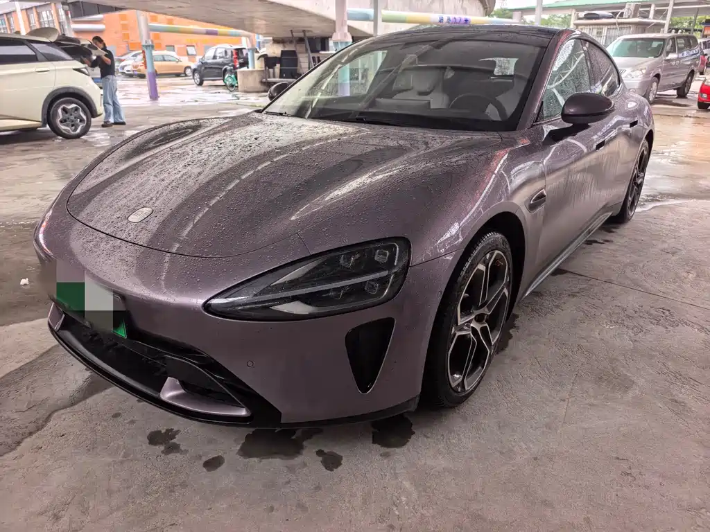 Xiaomi SU7 2024