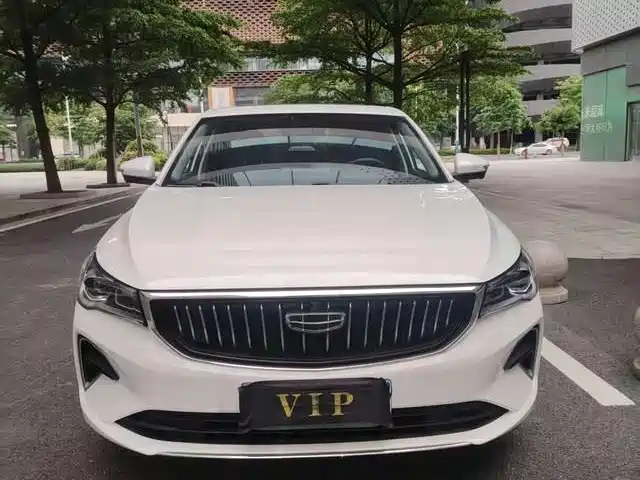 Geely Emgrand 2023