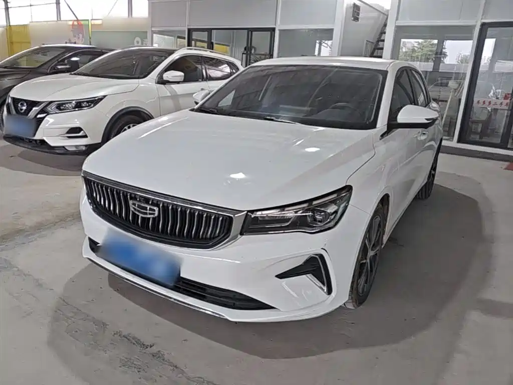 Geely Emgrand 2023